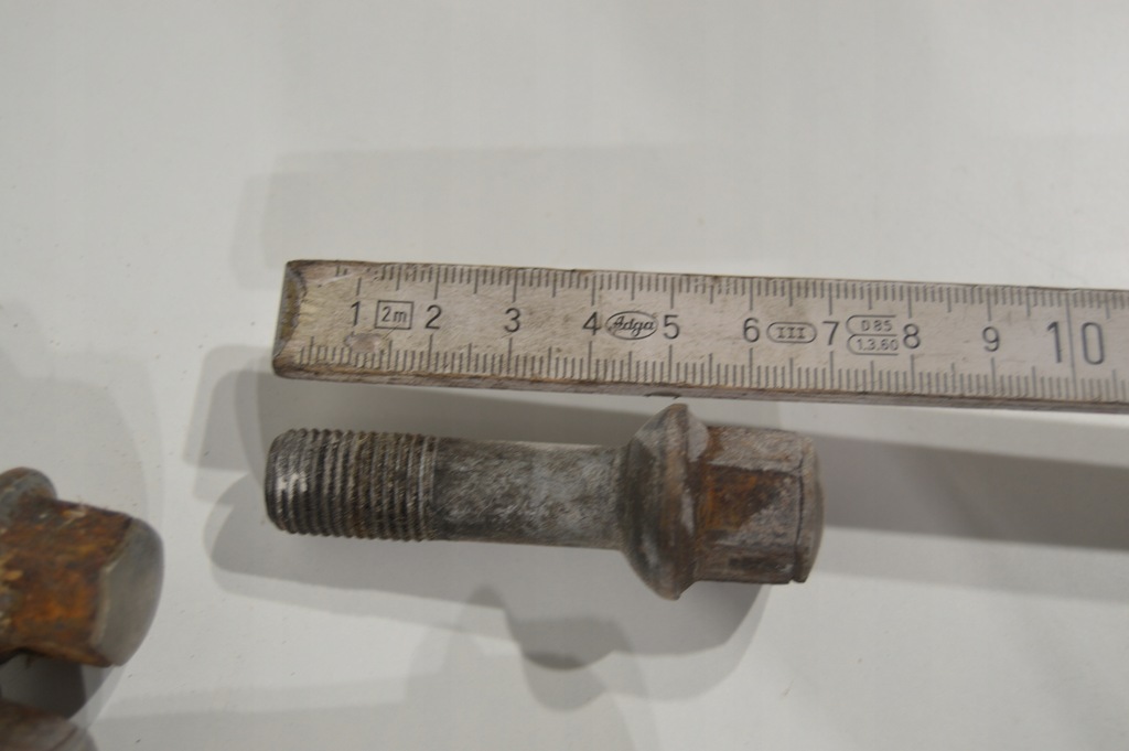 Radschraubenbolzen Mercedes W140 Alufelgen Product image