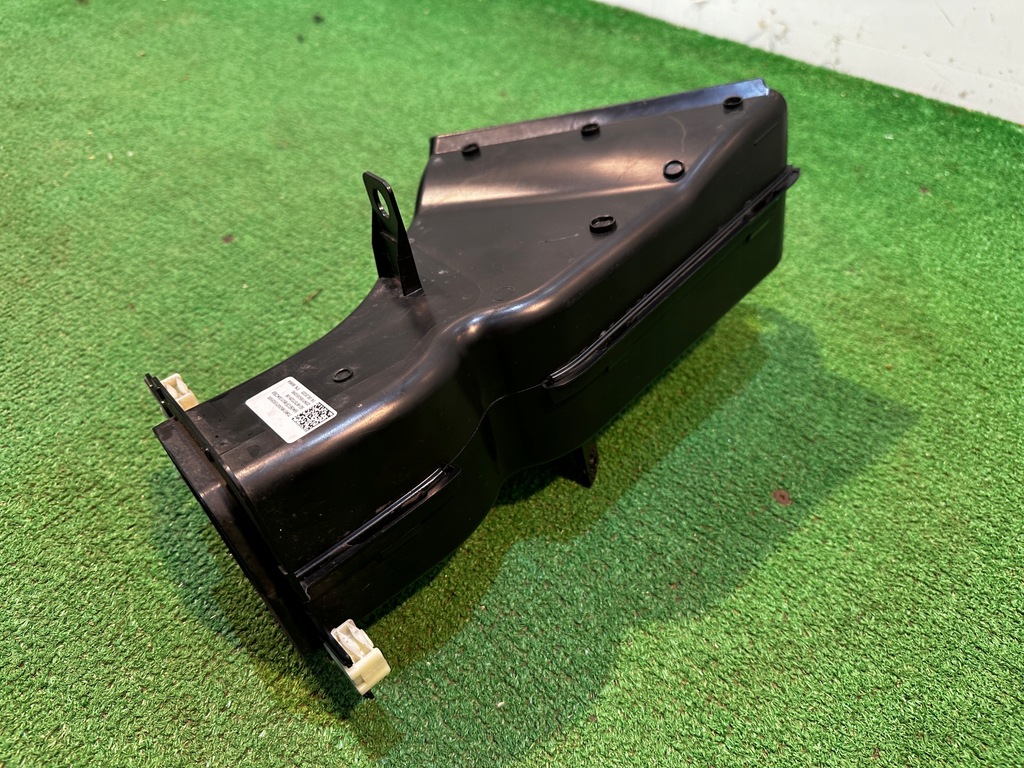 BMW IX I20 BREMSLUFTKANAL RECHTE SCHEIBENKÜHLEINLASS 8737026 Product image