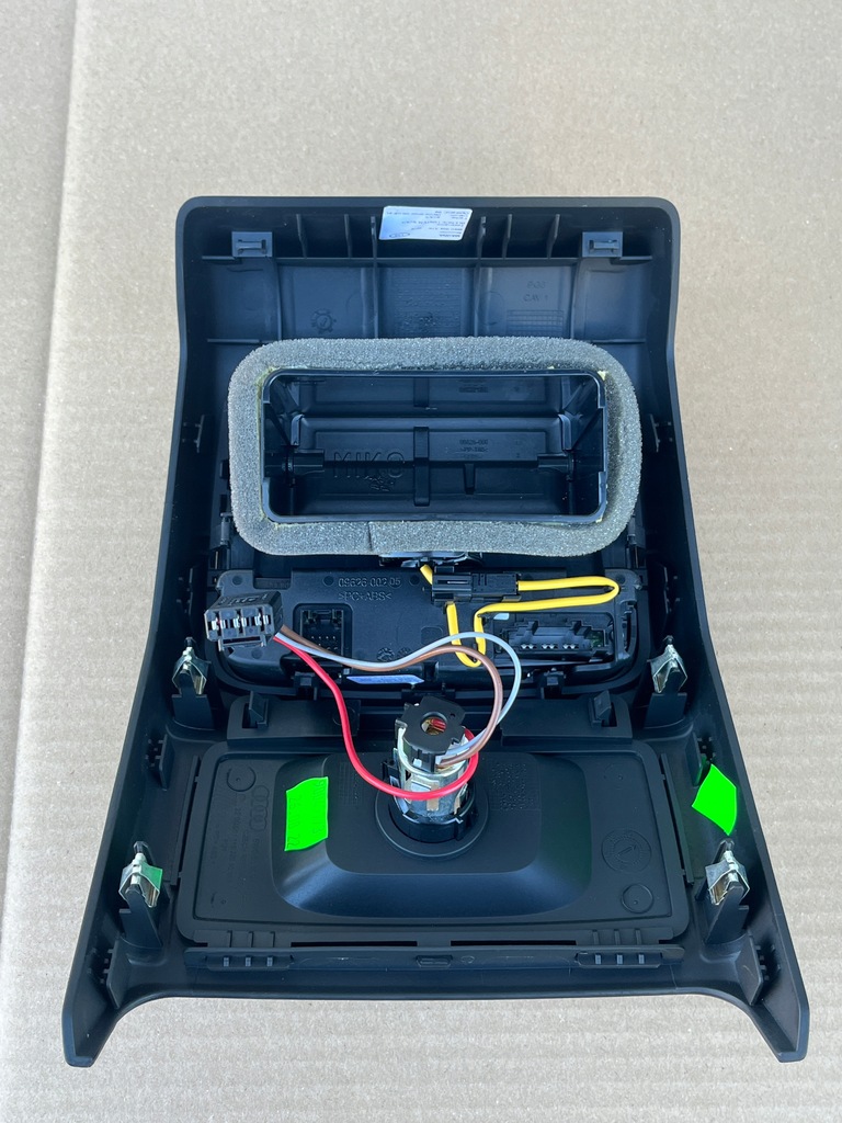 Zentral -Tunnelabdeckung Audi A4 B9 Lift 8W0864376 / 8W0819203B Product image