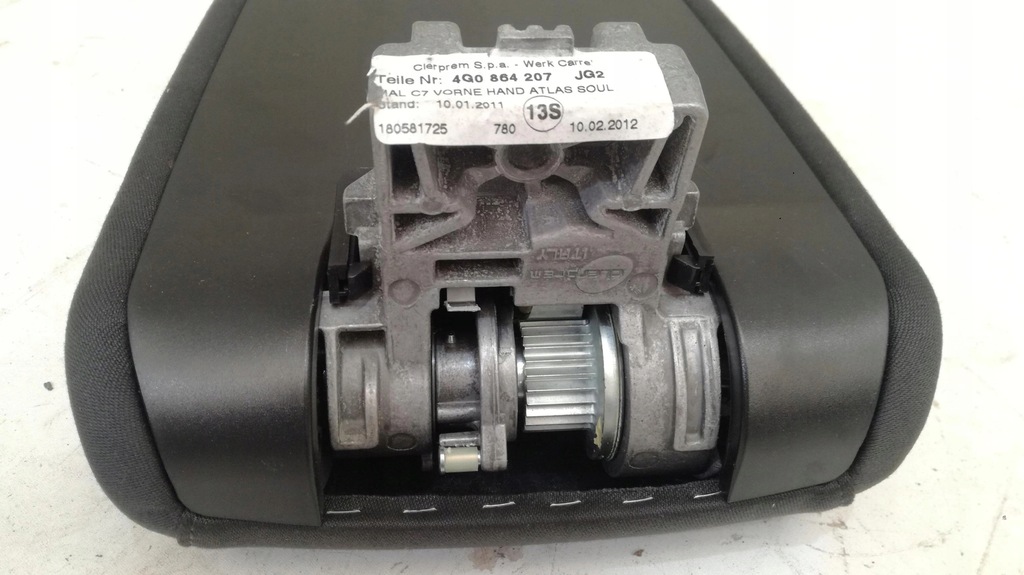 AUDI A6 4G ARMLEHNE SCHWARZ 4G0864207 JG2 Product image