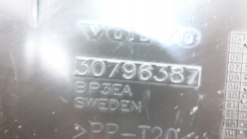 VOLVO V70 S70 2007- SCHIEBE-STOßSTANGENHALTER LINKS VORNE 30796387 Product image