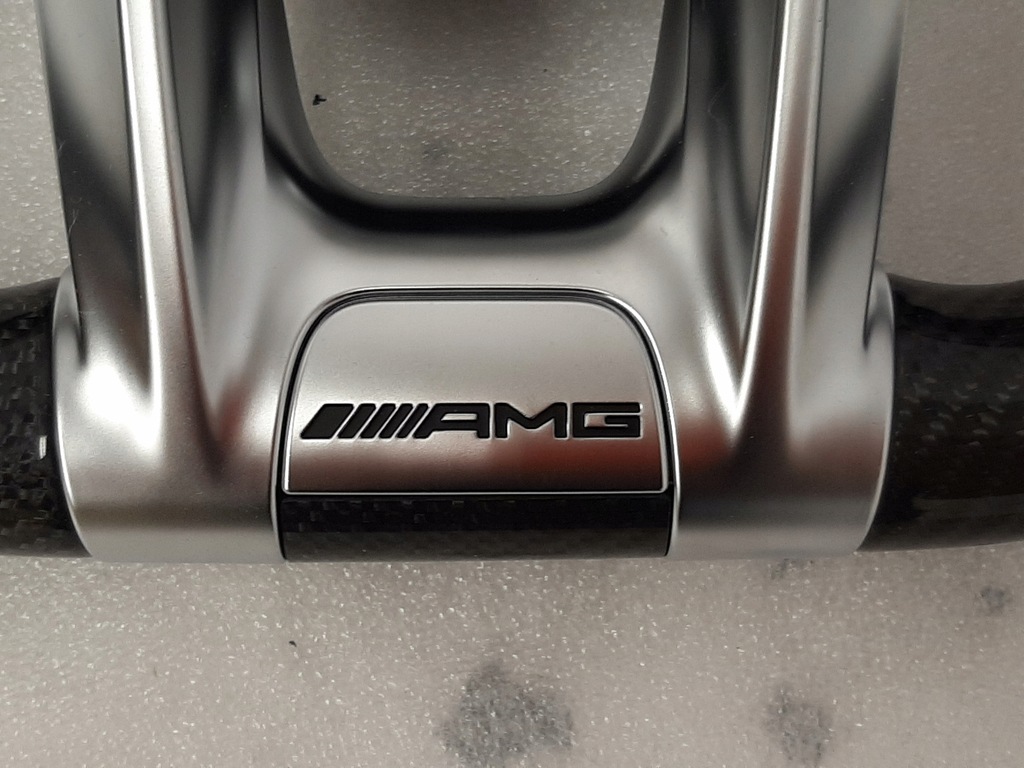 Mercedes AMG beheizbares Carbon-Alcantara-Lenkrad Product image
