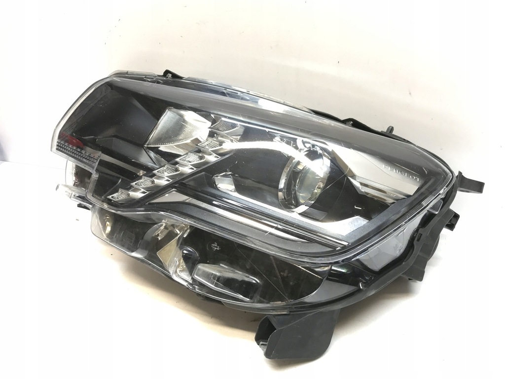 PEUGEOT PARTNER IV Linke Lampe LED 9816827280 Product image