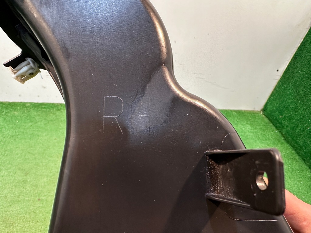 BMW IX I20 BREMSLUFTKANAL RECHTE SCHEIBENKÜHLEINLASS 8737026 Product image