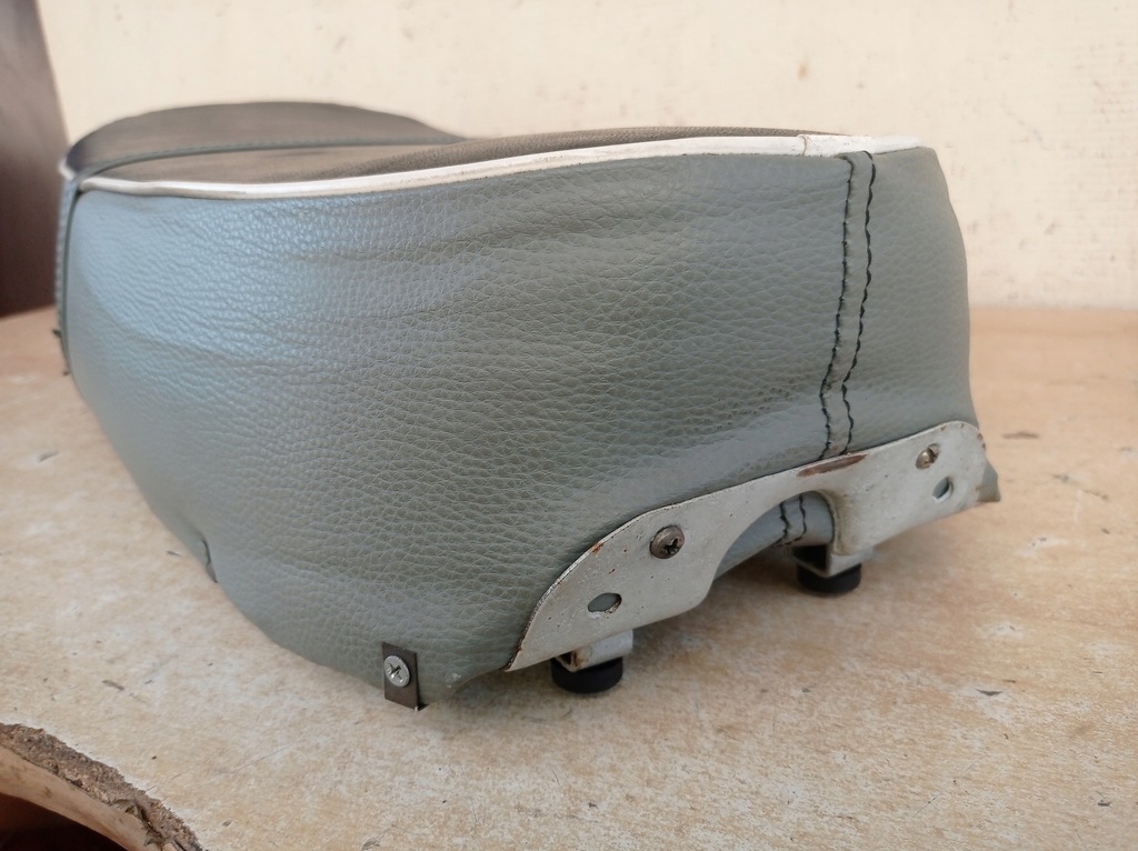 SHL M17 Gazelle - Teile - Sitz + Trunk + .. Product image