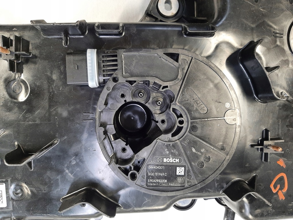 VW Transporter T6 AdBlue-Tankpumpe 7E0131877G 5Q0131969C Product image