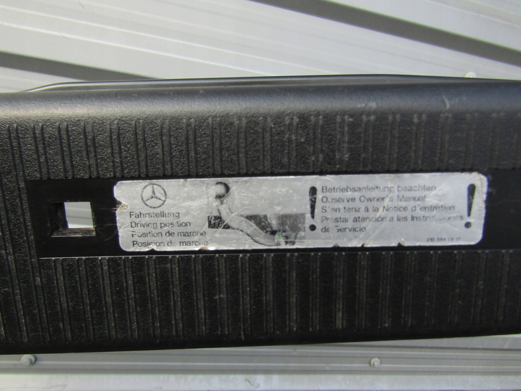 2 MERCEDES W202 COMBI HINTERE KOFFERRAUMABDECKUNG IM KOFFERRAUM Product image