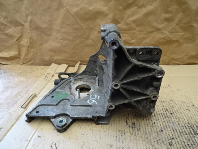 PUMPENBEFESTIGUNGSPFOTE OPEL VECTRA ASTRA 55187918 Product image