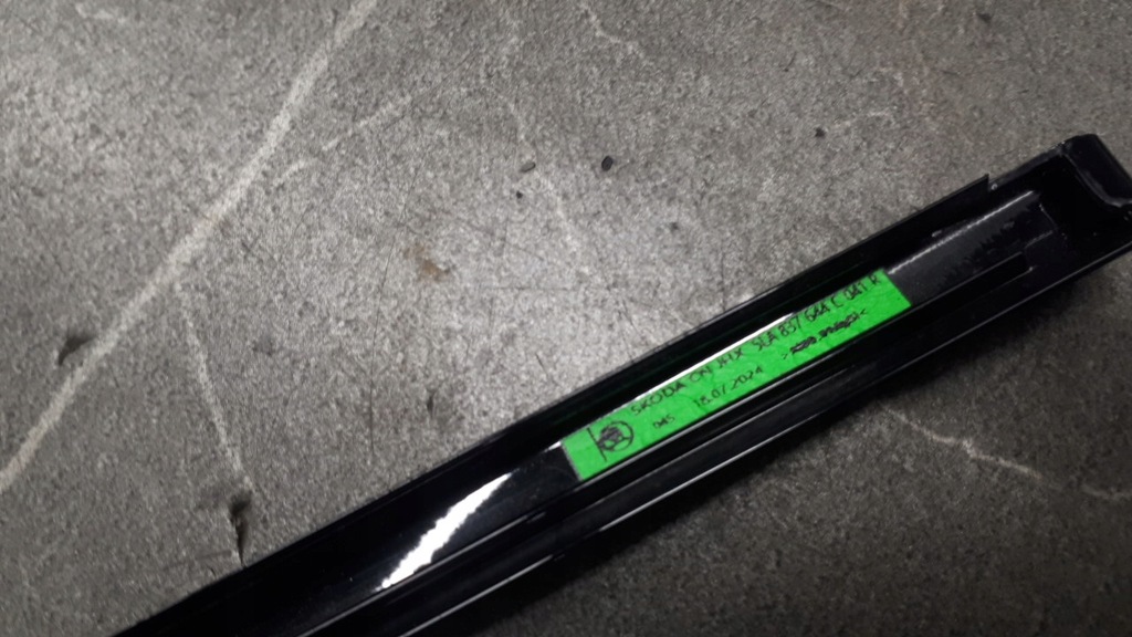 5la837644c Master Skoda Enyaq IV Schwarz Product image