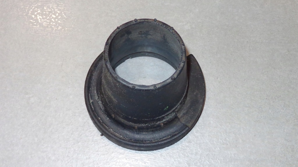 Stoßdämpferabdeckung hinten A6 S6 RS6 C5 8E0512149H Product image