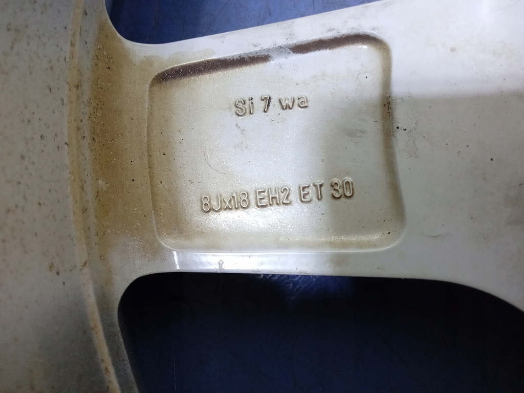 MERCEDES W210 Alufelgen 8JX18 5X112 ET30 Product image