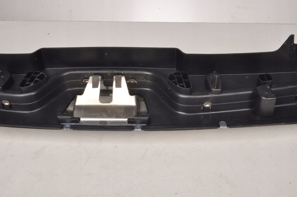 VOLVO V60 KOFFERRAUM FAHRERABDECKUNG 31403589 Product image