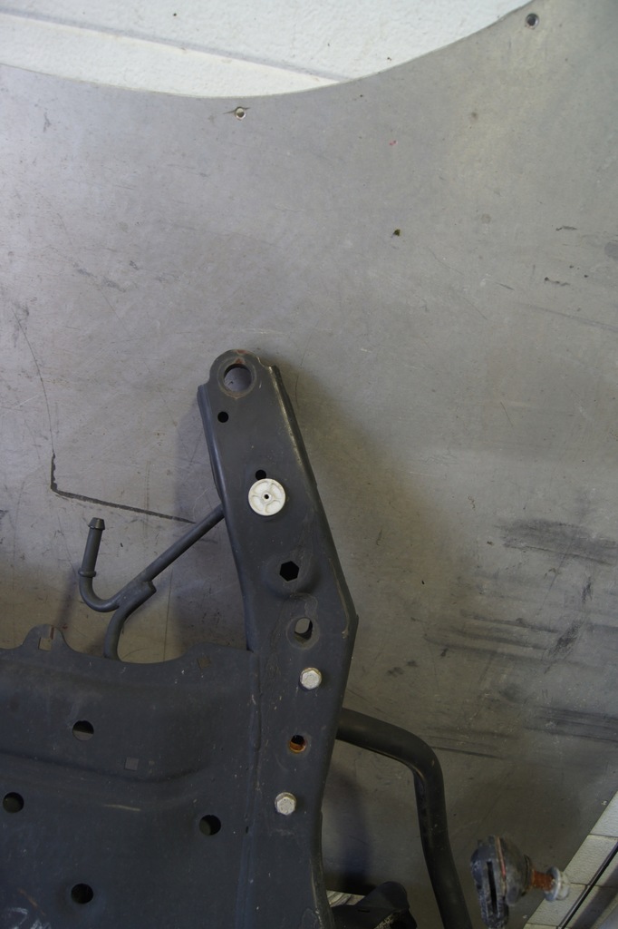 Schlittenbrett BMW F46 F48 F40 VORNE 6872729 Product image
