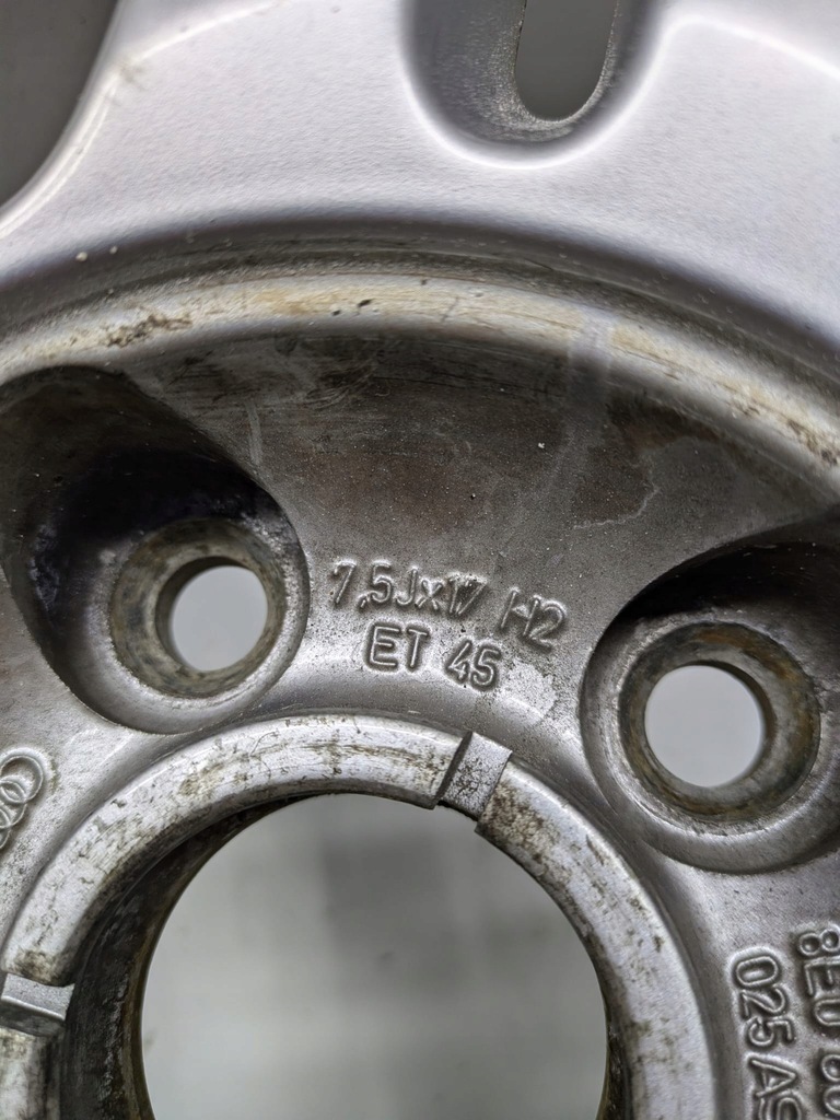 Alufelgen R17 5x112 Et45 Audi 8E0601025AS Product image