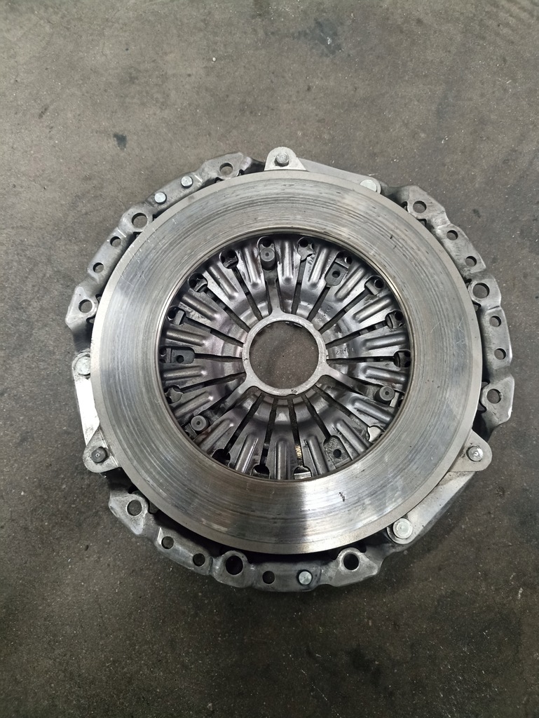 KUPPLUNGSDRUCK LUK 124 0589 10 BMW 7614326 F20 F30 Product image