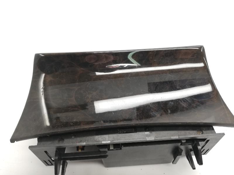 Mercedes-Benz E T-T-Model (S211) A2118100430 Aschenbecher 2.2L Diesel 2008 Product image