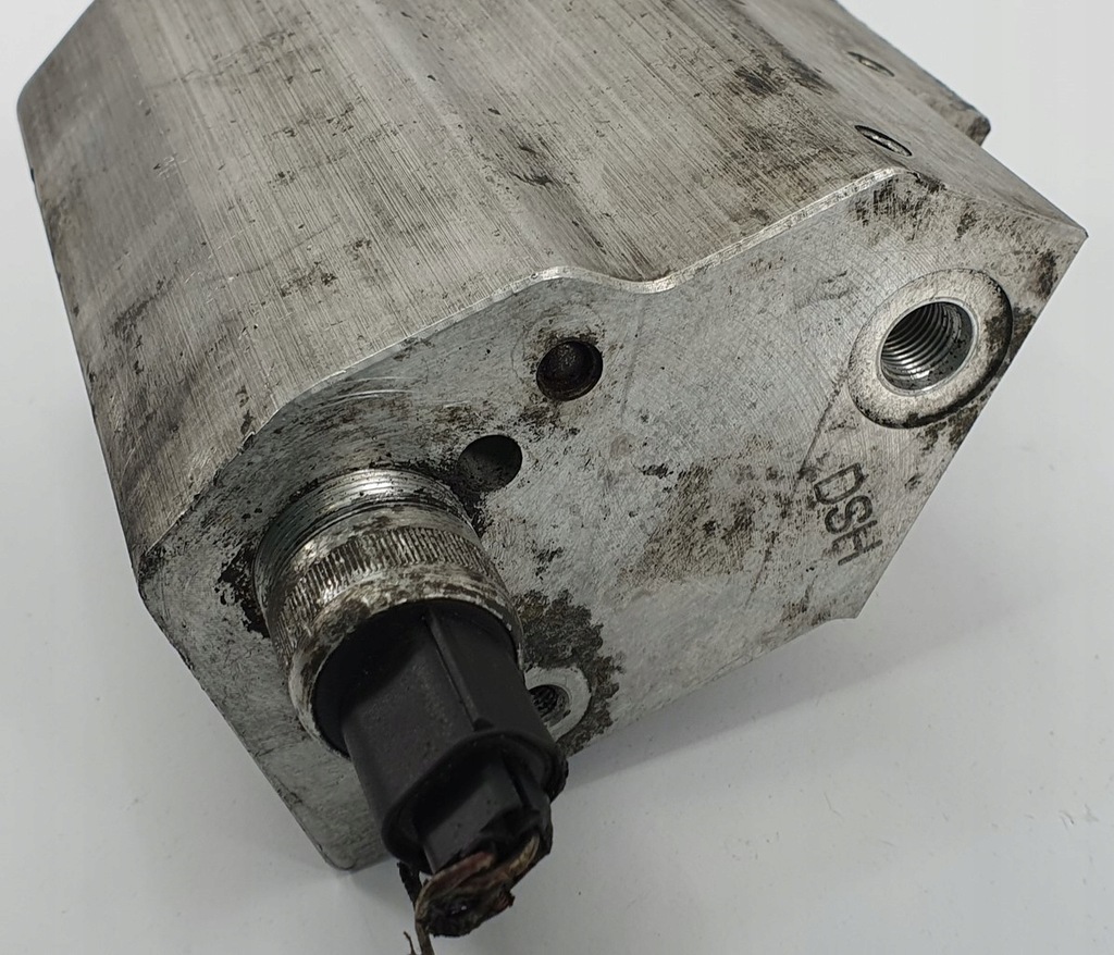 FAHRWERKPUMPEN-GRUNDPLATTE BMW 7 E65 6758704 Product image