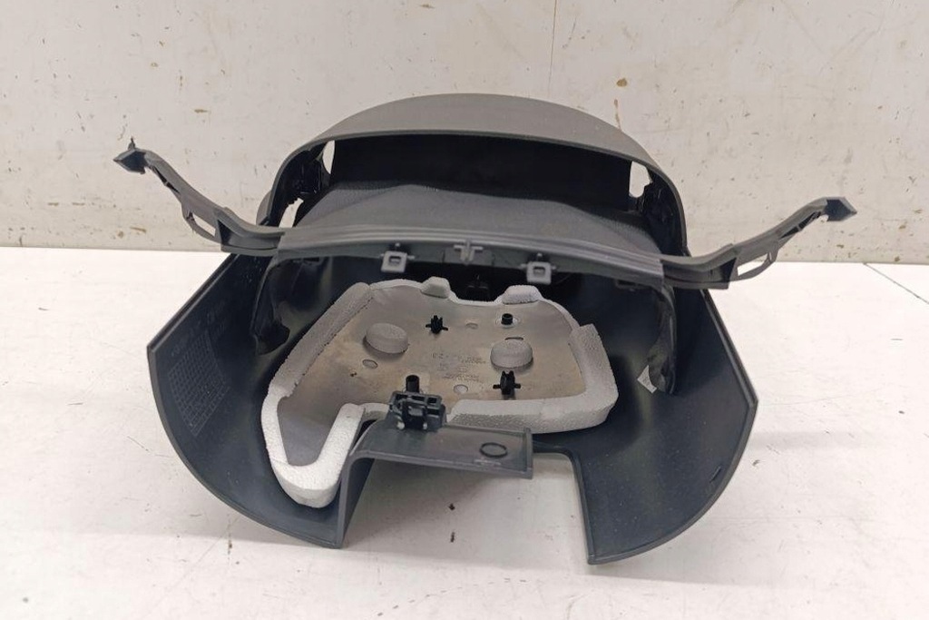 Opel Corsa F 39176071 1.2L Benzin 74 kW Lenkmechanismus Abdeckung Product image