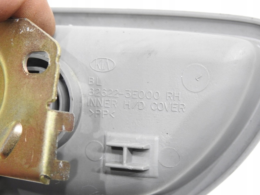 TÜRGRIFF HINTEN RECHTS KIA SORENTO I LIFT Product image