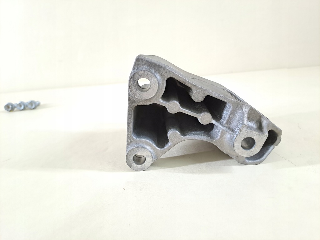 Suzuki SX4 S-Cross 2018 1.4T K14C Lift Gearbox Bracket 6MT Product image