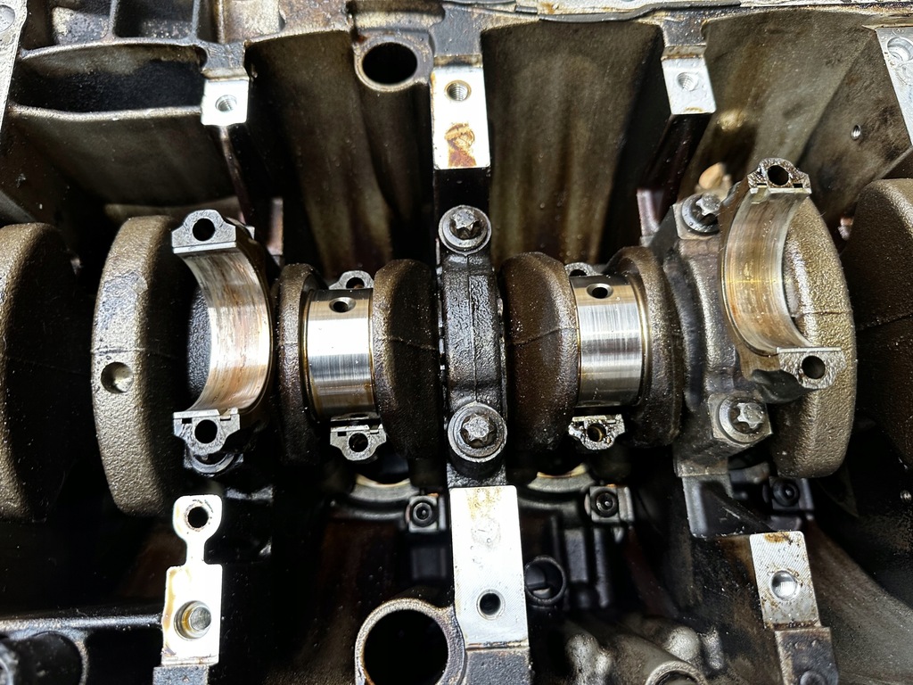 MOTORBLOCK UNTERE WELLENKOLBEN MERCEDES 1.8 CGI 271 820 Product image