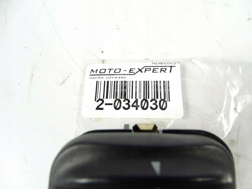 Mercedes S-Klasse W220 SITZMASSAGE-BEDIENFELD A2208204710 Product image