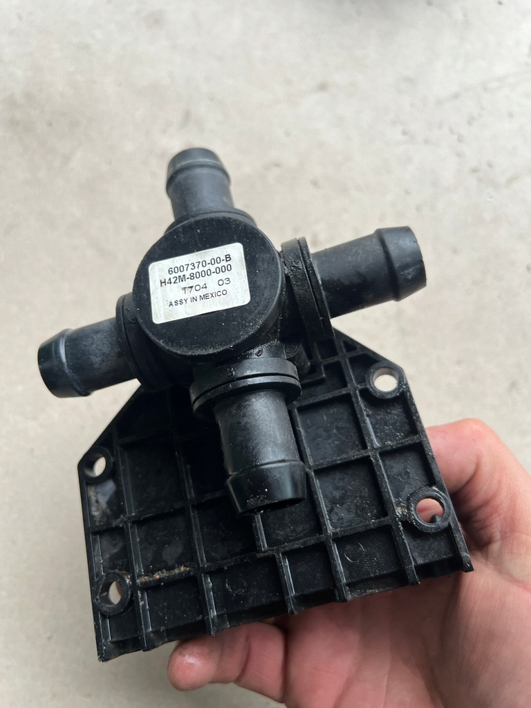 TESLA S LIFT ZUSÄTZLICHES WASSERPUMPEN-MAGNETVENTIL 6007370-00-B Product image