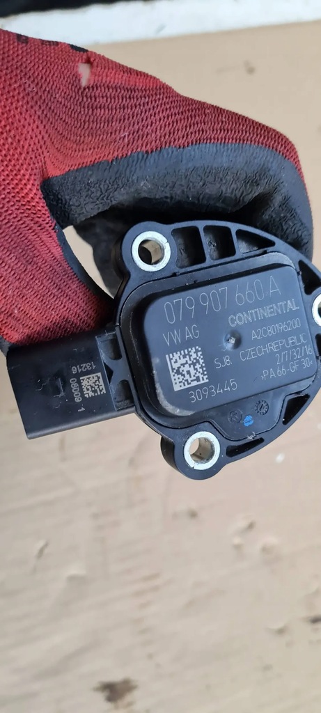 S6 C7 4G LIFT-ÖLSTANDSENSOR 4.0 TFSI 079907660A A4 B9 8W A5 A6 A7 Product image