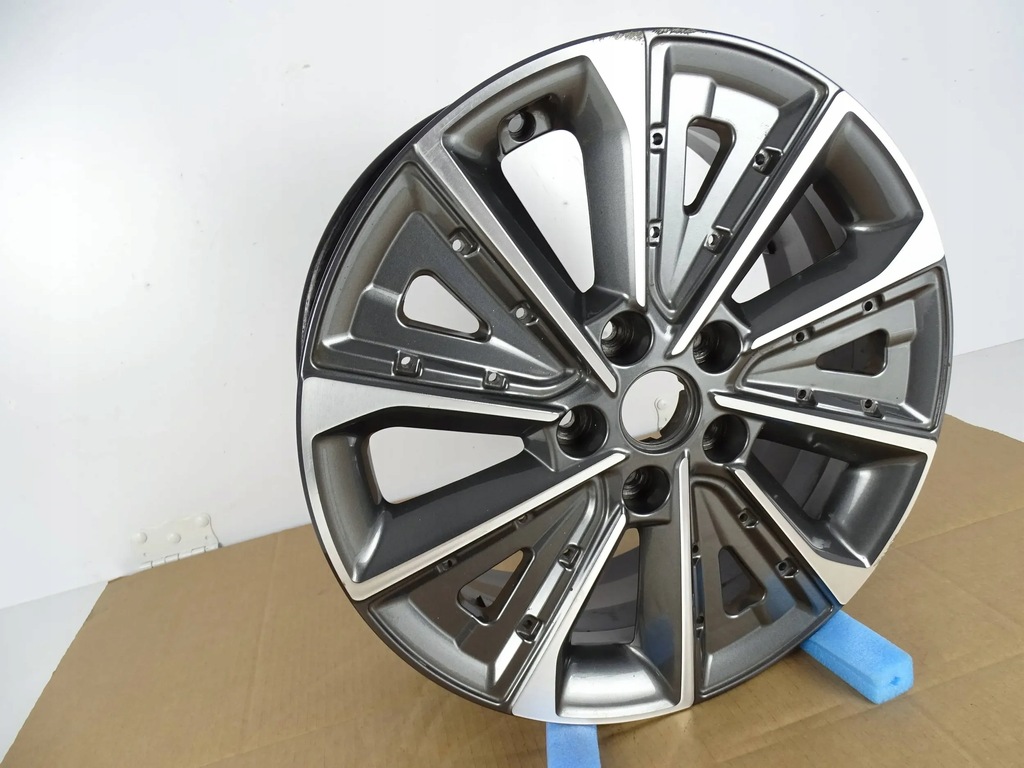 FELGE KIA 7J x 17 ET50 52910-J2000 5X114,3 Product image