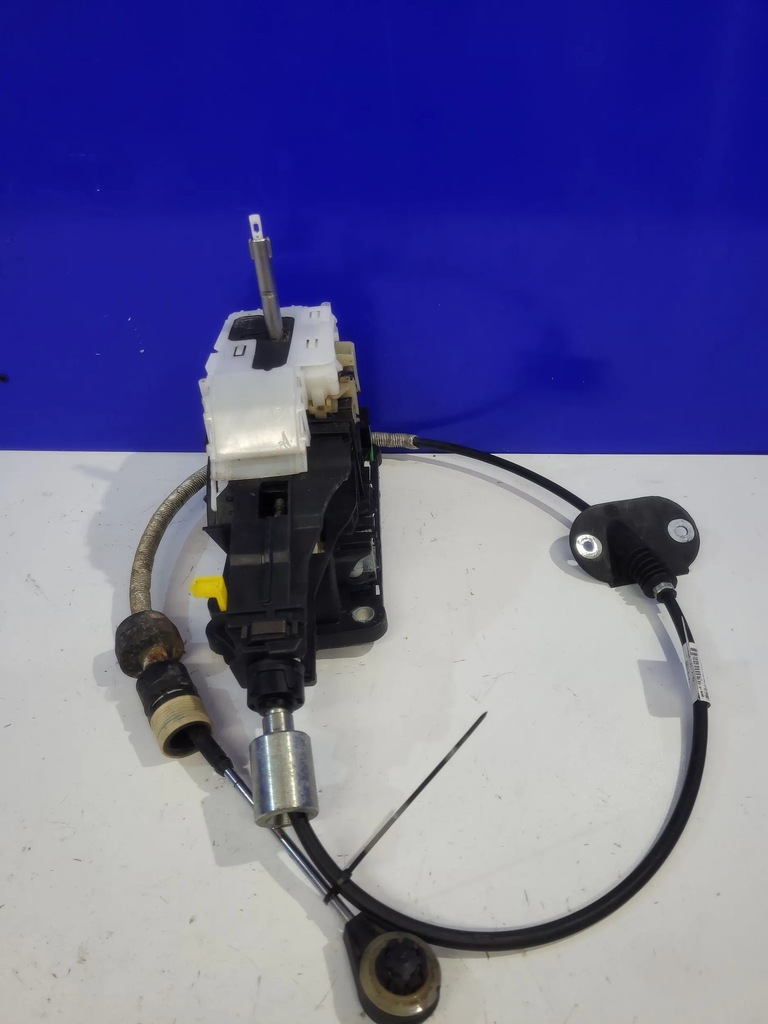 Volvo XC60 2010 Wagenheber und Schalthebel Product image
