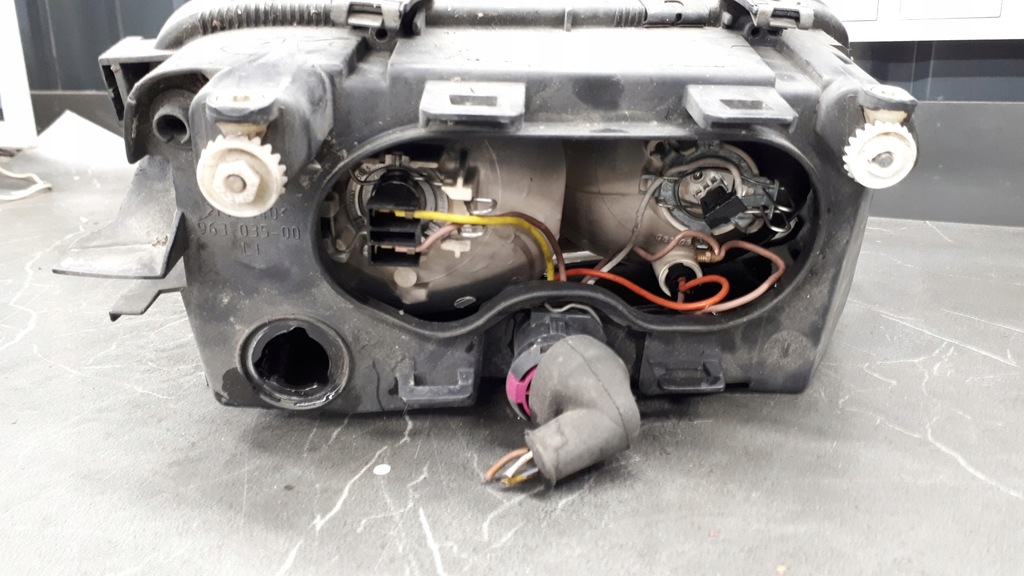 963035-00 Linksscheinwerfer Audi A3 HELLA 8L 97R Product image