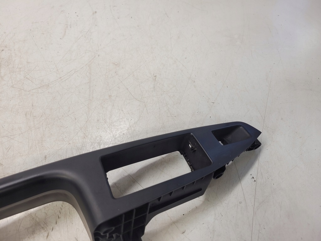 GEHÄUSE TÜRGRIFF RECHTS HINTEN AUDI A7 4G8867372 Product image