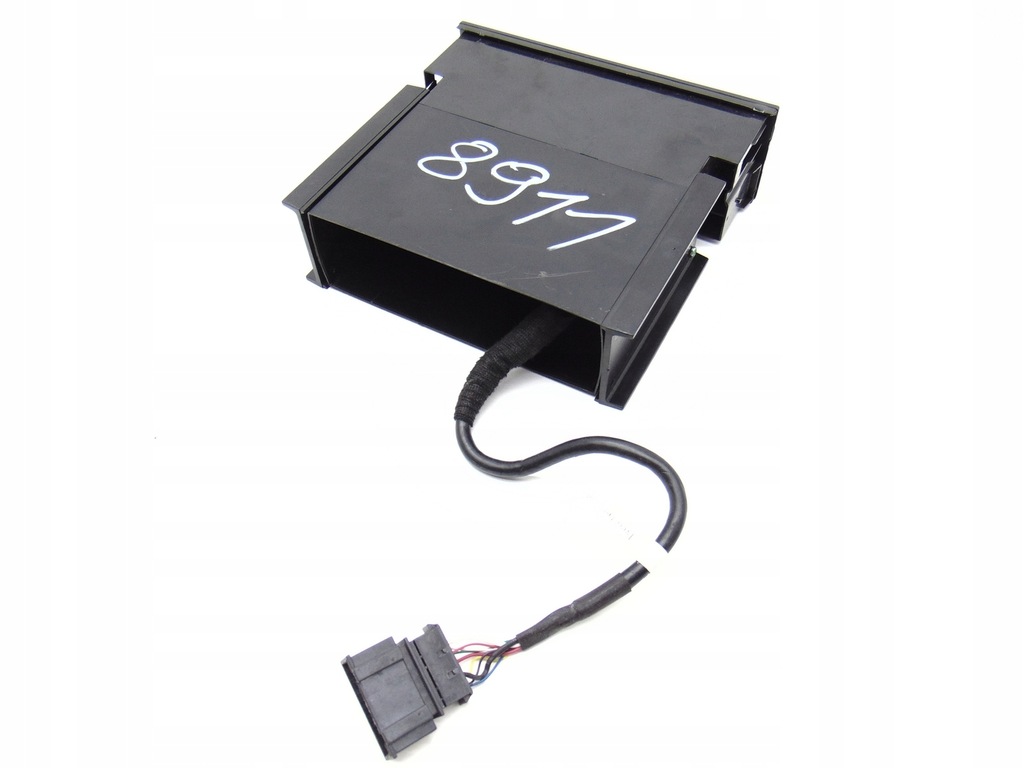TUNER USB-MODUL 8E0857925F AUDI A3 8P 03-12 R A4 Product image