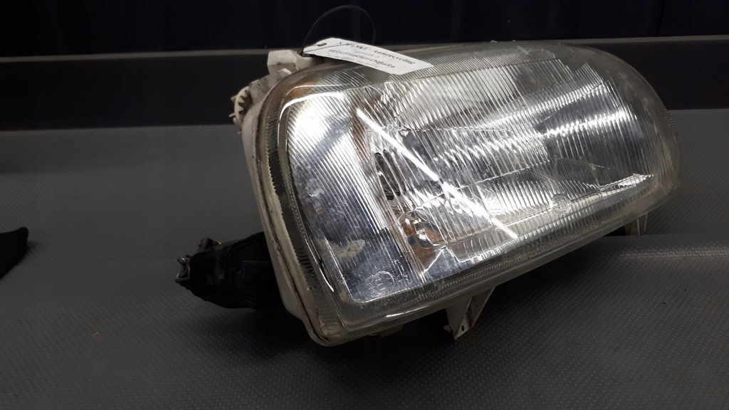 138862-00 Rechte Scheinwerfer VW Golf III Hella Product image