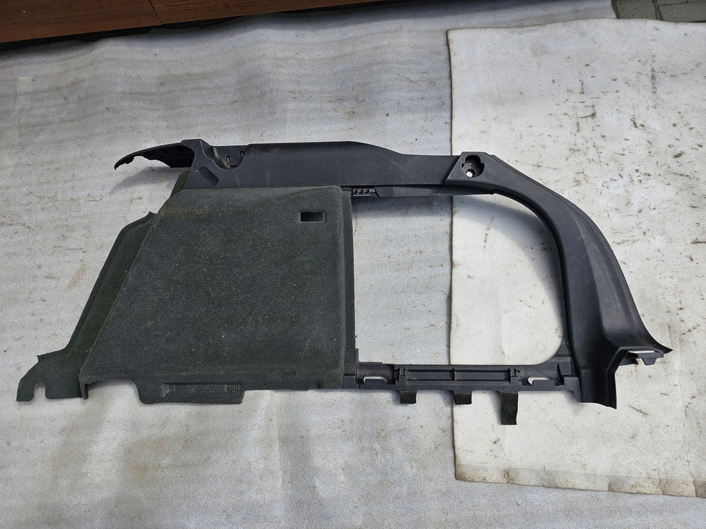 AUDI A4 B8 COMBI POLSTERUNG KOFFERRAUMSEITE, RECHTS 8K9863880 Product image