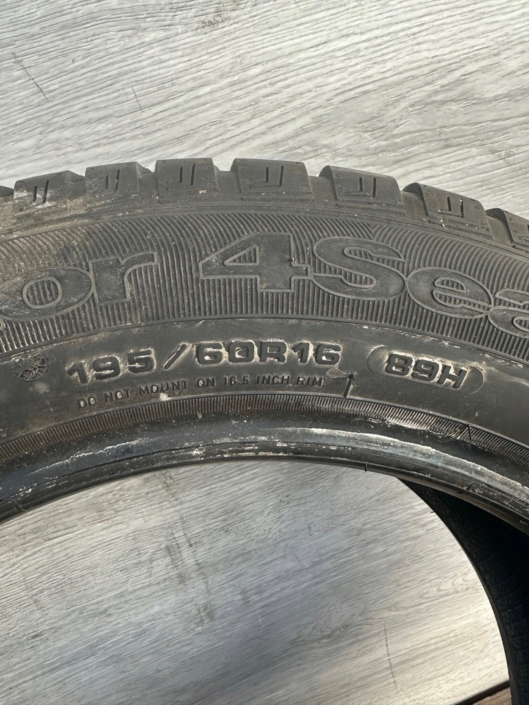 195/60R16 GOODYEAR VECTOR 4SEASONS 5,68 mm Product image