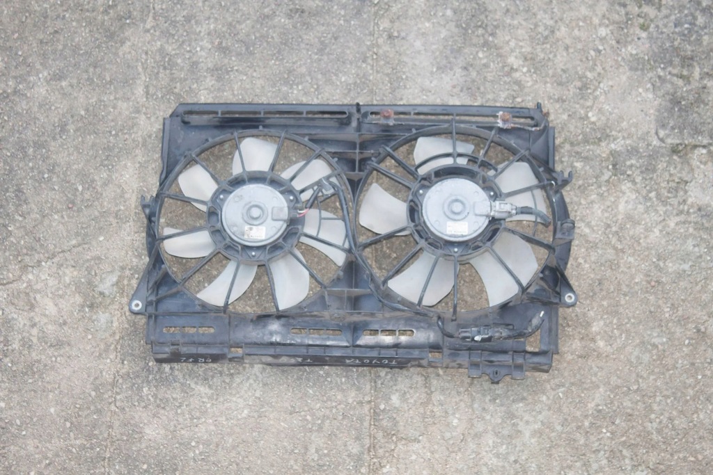 Toyota avensis T250 2003 Fangehäuse Product image
