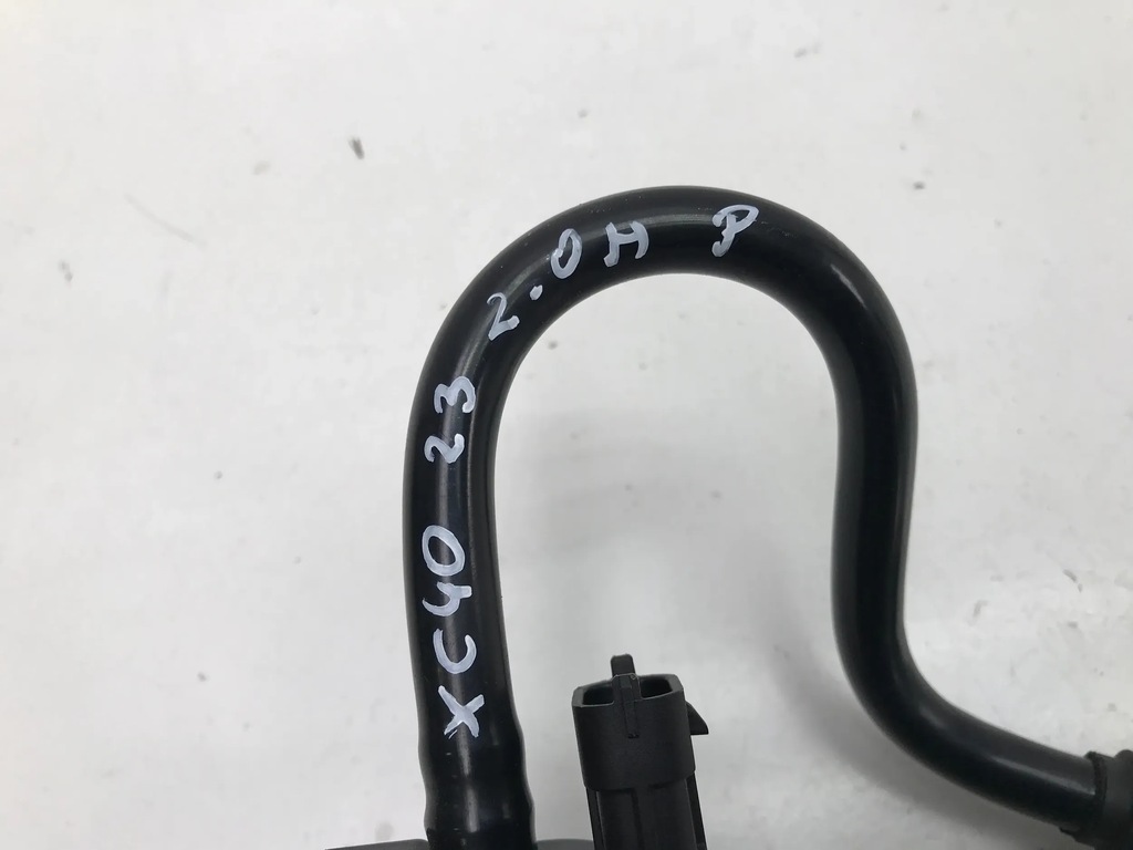 VOLVO XC 40 XC40 2023 2.0 HYBRID SCHLAUCHLEITUNG KRAFTSTOFFLEITUNG VENTIL 32363309 Product image