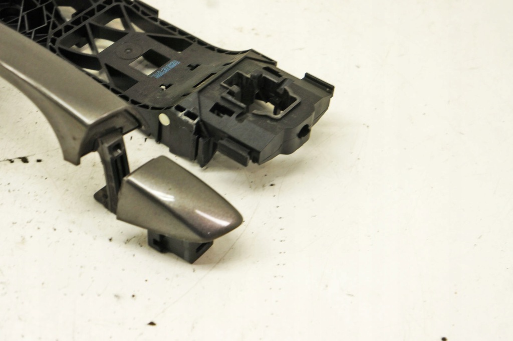 QV177 Seat Leon III 5F Türgriff links hinten Technic Grey Metallic S7K Product image