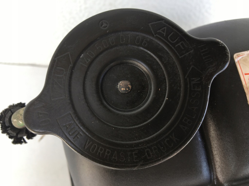 KÜHLMITTELAUSGLEICHSBEHÄLTER MERCEDES W140 1405000849 Product image