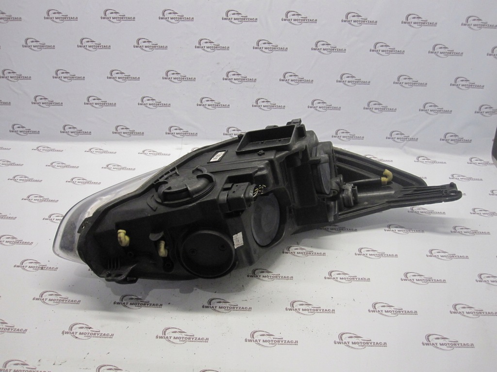 Ford Focus MK3 III 12R Links Frontlampe BM51-13W030-SB Englisch Product image