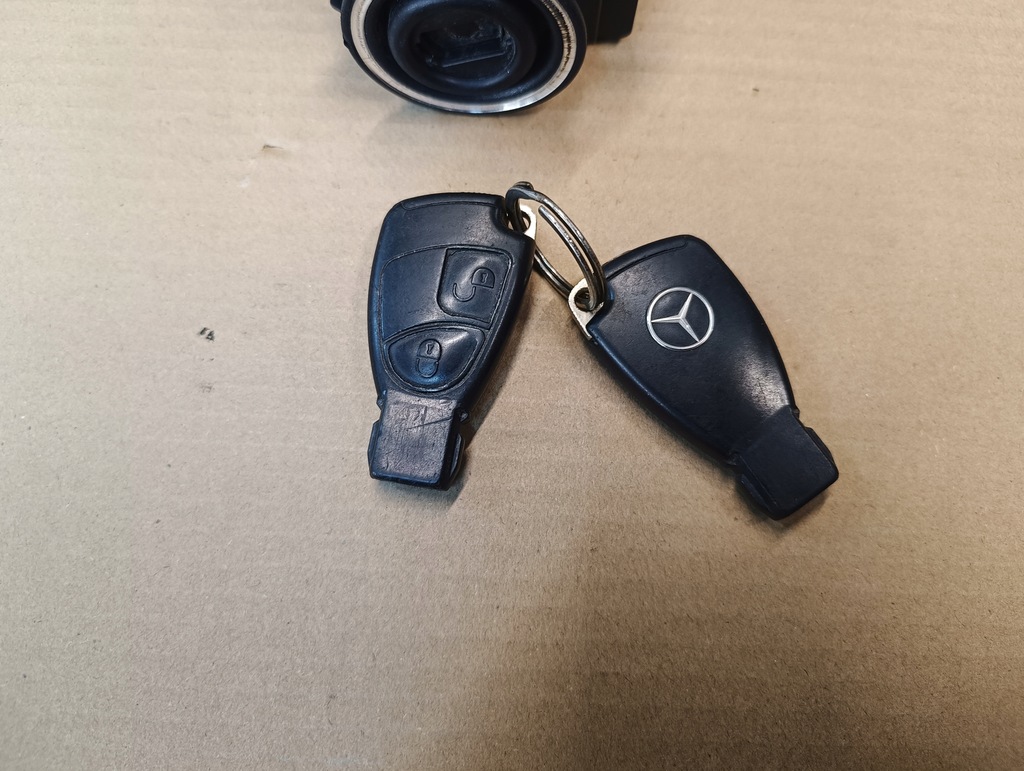 MERCEDES W169 W245 2.0 BENZINZÜNDSCHLOSS ZWEI SCHLÜSSEL 1695451508 Product image