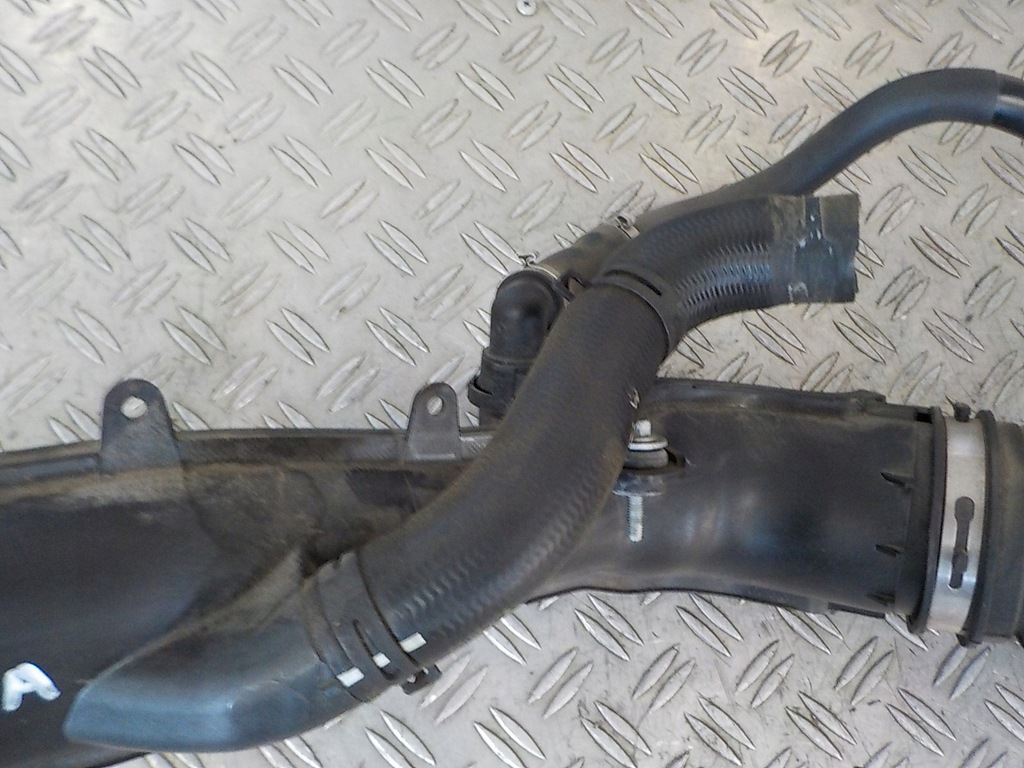 KUGA MK2 13–19 1,5 Schlauchrohr Ladeluftkühlerschlauch Product image