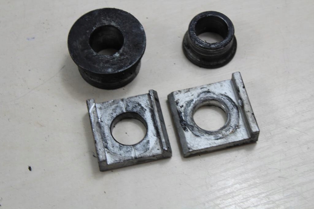 Suzuki DL1000 V-Strom Hinterachsbuchsen + Spanner Product image