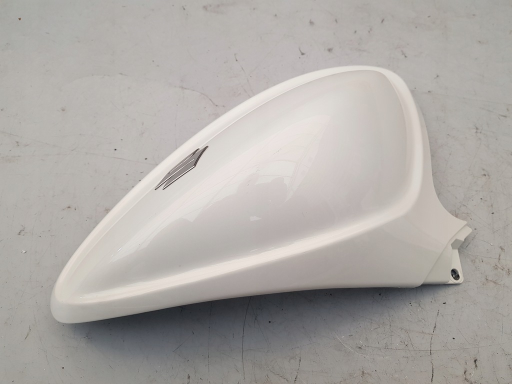 Abschirmungsschild linke Seite Specks Suzuki SFV 650 Gladius 09-15 Decken Sie den Tank ab Product image