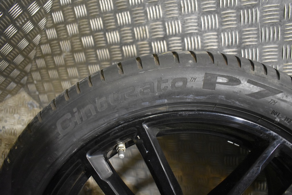 PERFECT WHEELS KPL8" PIRELLI P7 SOMMER BMW G30 G31 G38 M-P 22r 245/45/18 1 Product image
