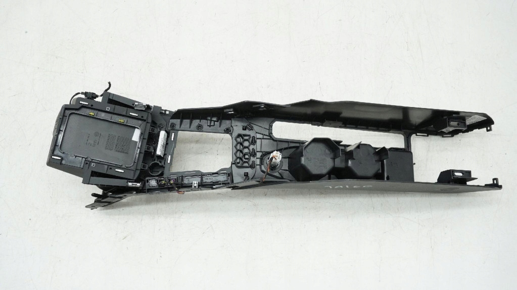 VW Taigo Central Tunnel Product image