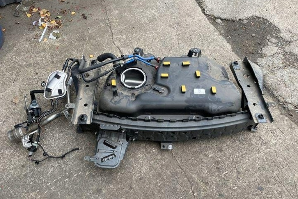 Mercedes-Benz A (W177) 50220304 1.33L Benzin 120 kW 2021 Kraftstofftank Product image
