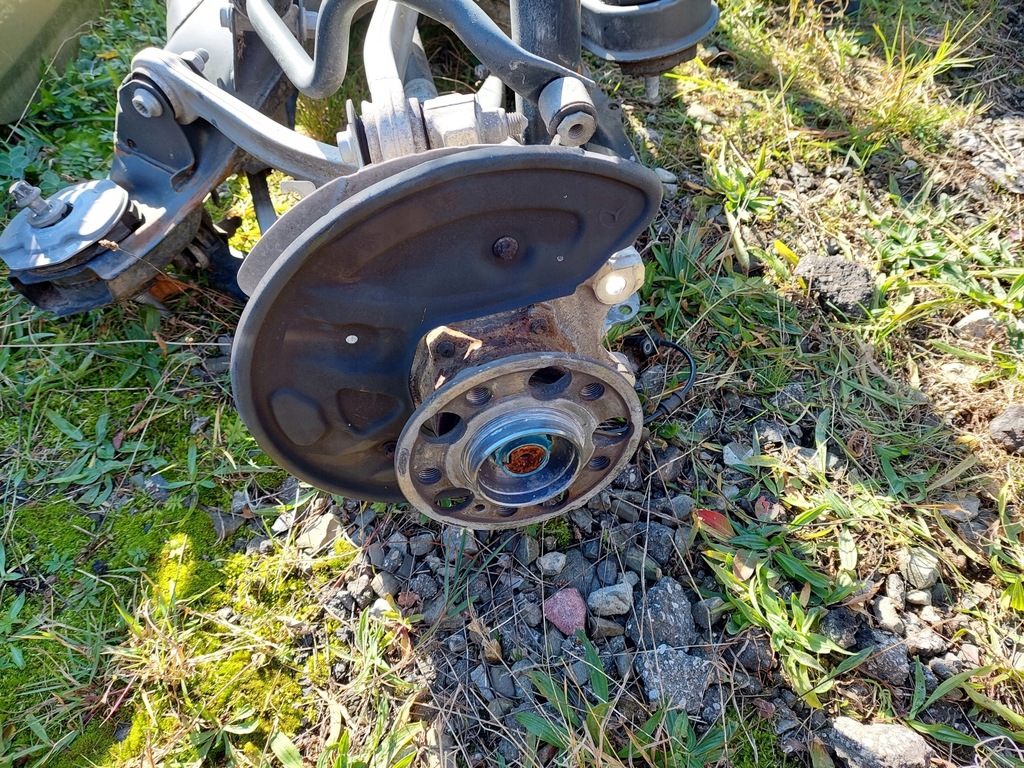 MERCEDES A205 HINTERRADAUFHÄNGUNG 2018 FÜR ERSATZTEILE. Product image