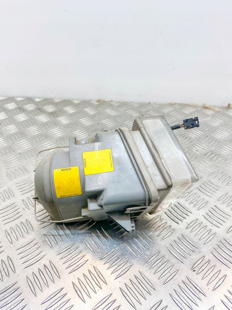 1305219028 MERCEDES-BENZ Halogenlampe, vorne links Product image